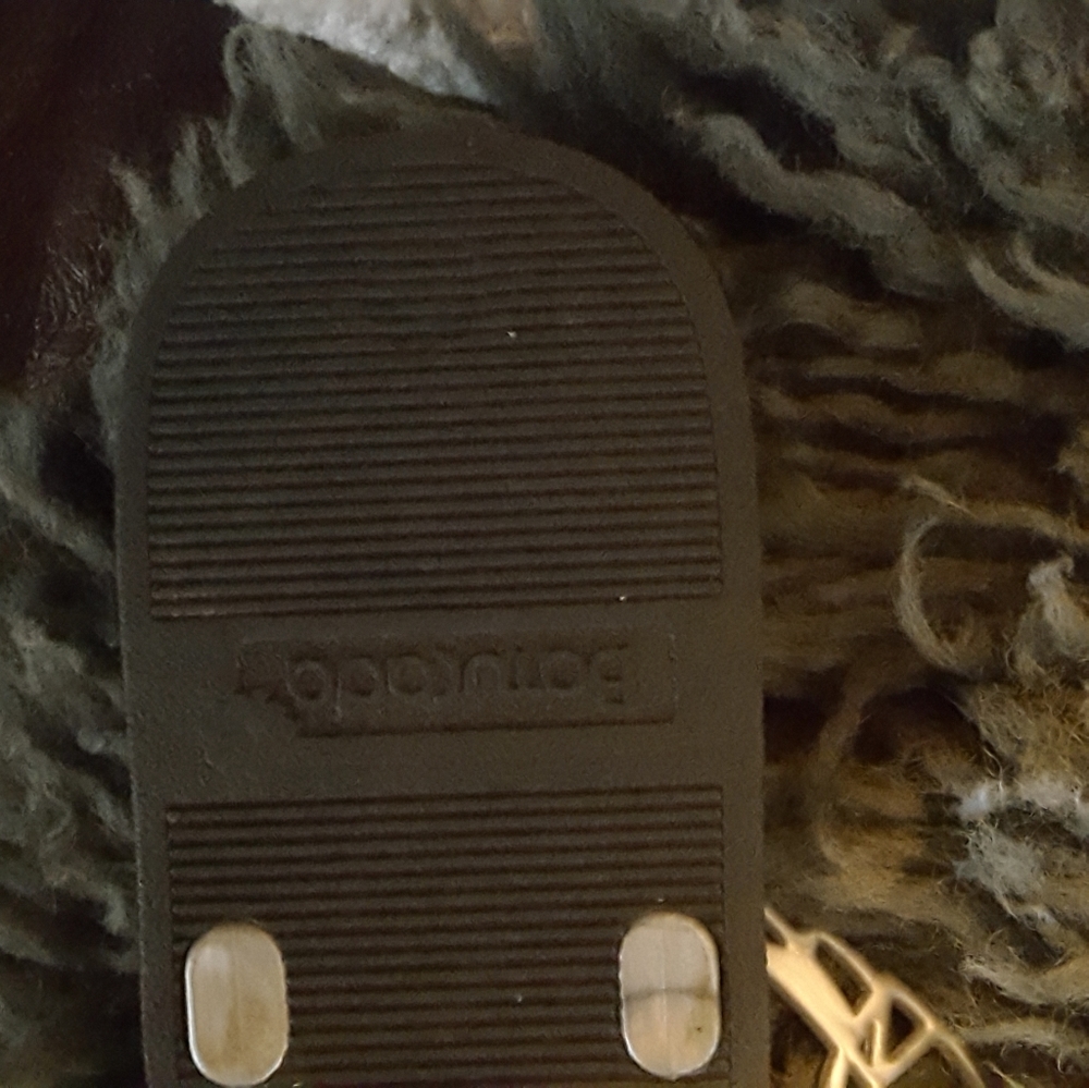 Sandals - Picture 2 of 5